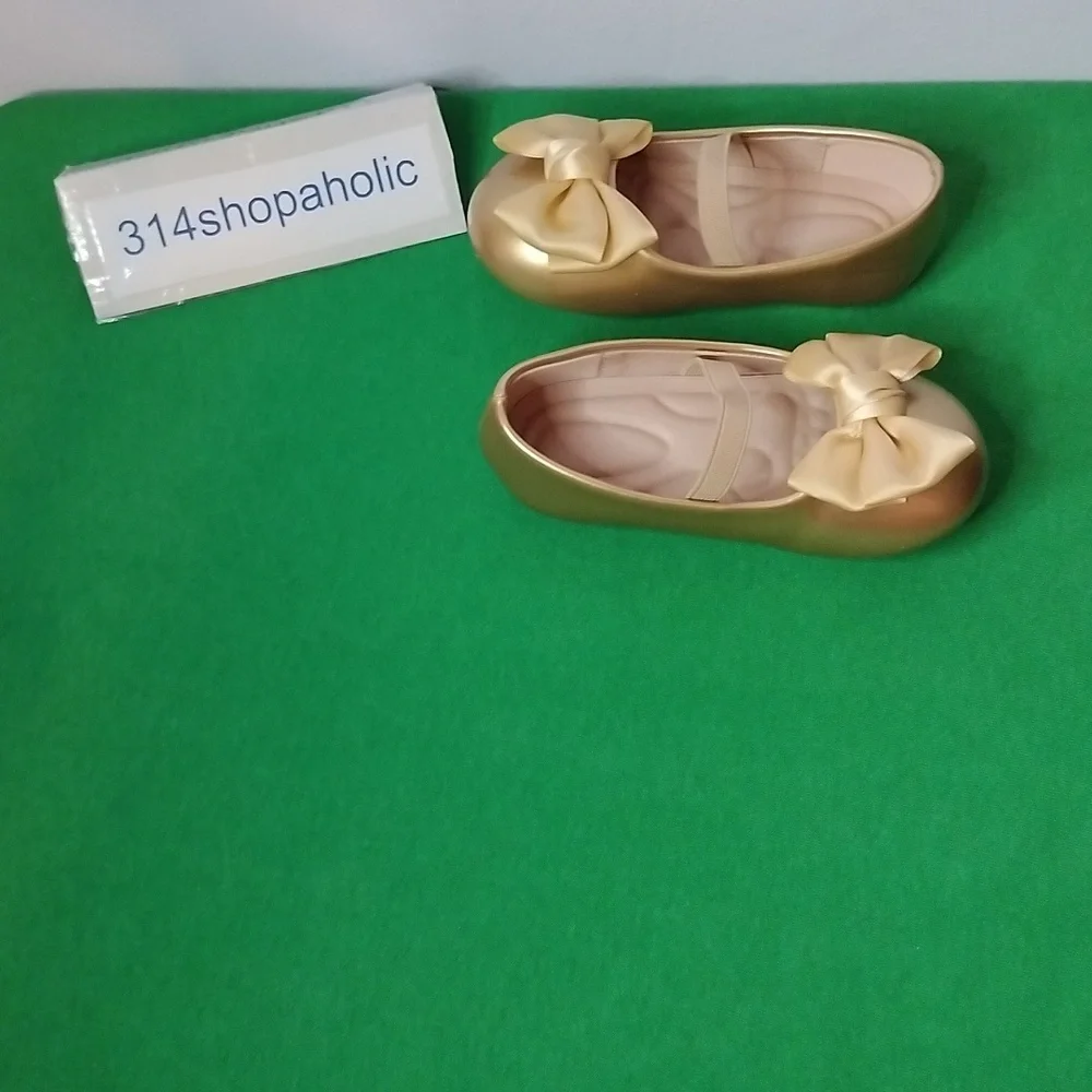 Toddler Girls Gold Patent Leather Shoes With Bow
